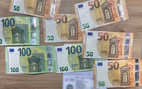 На Одещині чоловік намагався підкупити прикордонника, аби виїхати до Молдови з тещею-інвалідом (фото) usionline.com На Одещині чоловік намагався підкупити прикордонника, аби виїхати до Молдови з тещею-інвалідом (фото) «фото»