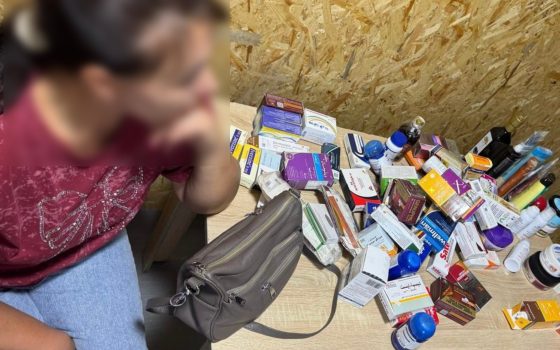 Медична контрабанда: жінка на кордоні заховала серед речей сильнодійні пігулки (фото) «фото»