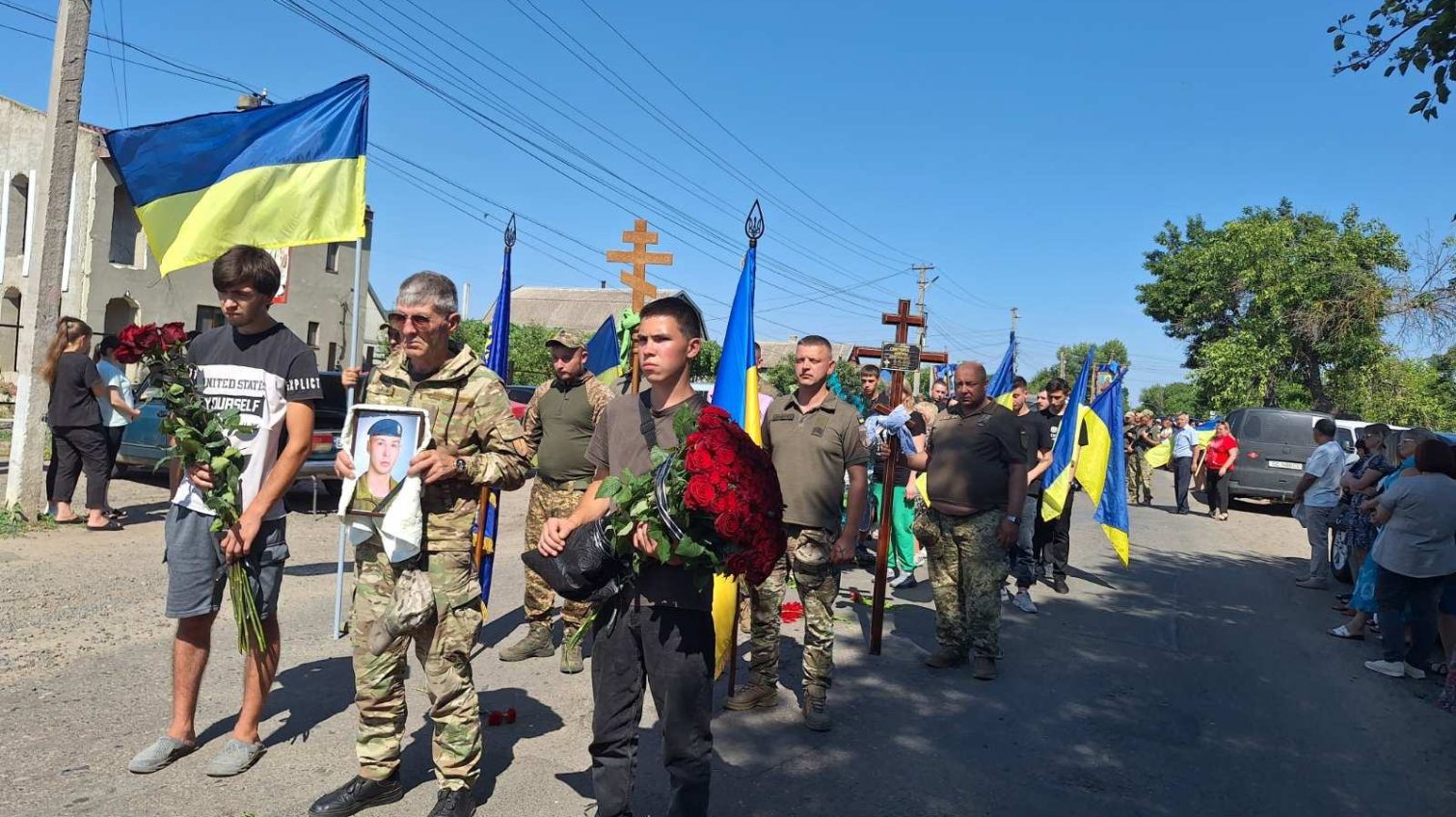 На Одещині провели в останню путь зовсім молодого воїна (фото) usionline.com На Одещині провели в останню путь зовсім молодого воїна (фото) «фото»