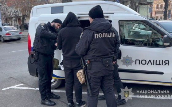 Увірвався у квартиру через балкон і пограбував подружжя: в Одесі винесли вирок 26-річному нападнику (фото) «фото»
