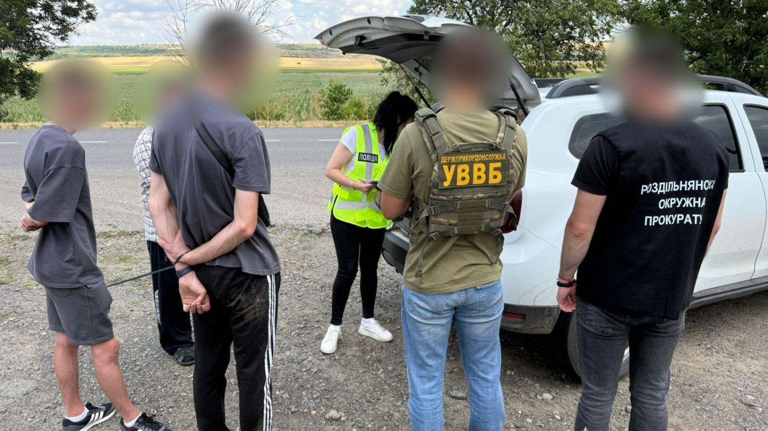 Хотів підкупити прикордонника: на Одещині затримали 22-річного організатора оборудки (фото) usionline.com Хотів підкупити прикордонника: на Одещині затримали 22-річного організатора оборудки (фото) «фото»