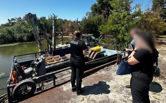 Міський голова сприяв видобутку піску з Дунаю на мільйони гривень (фото) «фото»