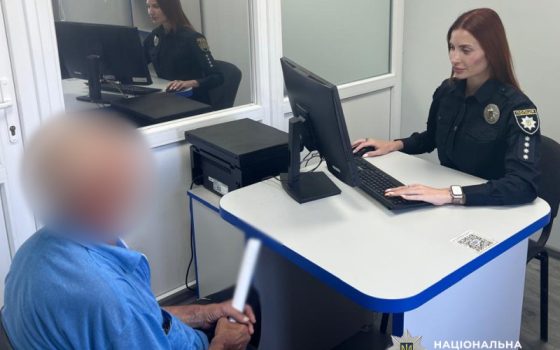 Посиділи з ножем: на Одещині чоловік поранив товариша через давні образи (фото) «фото»