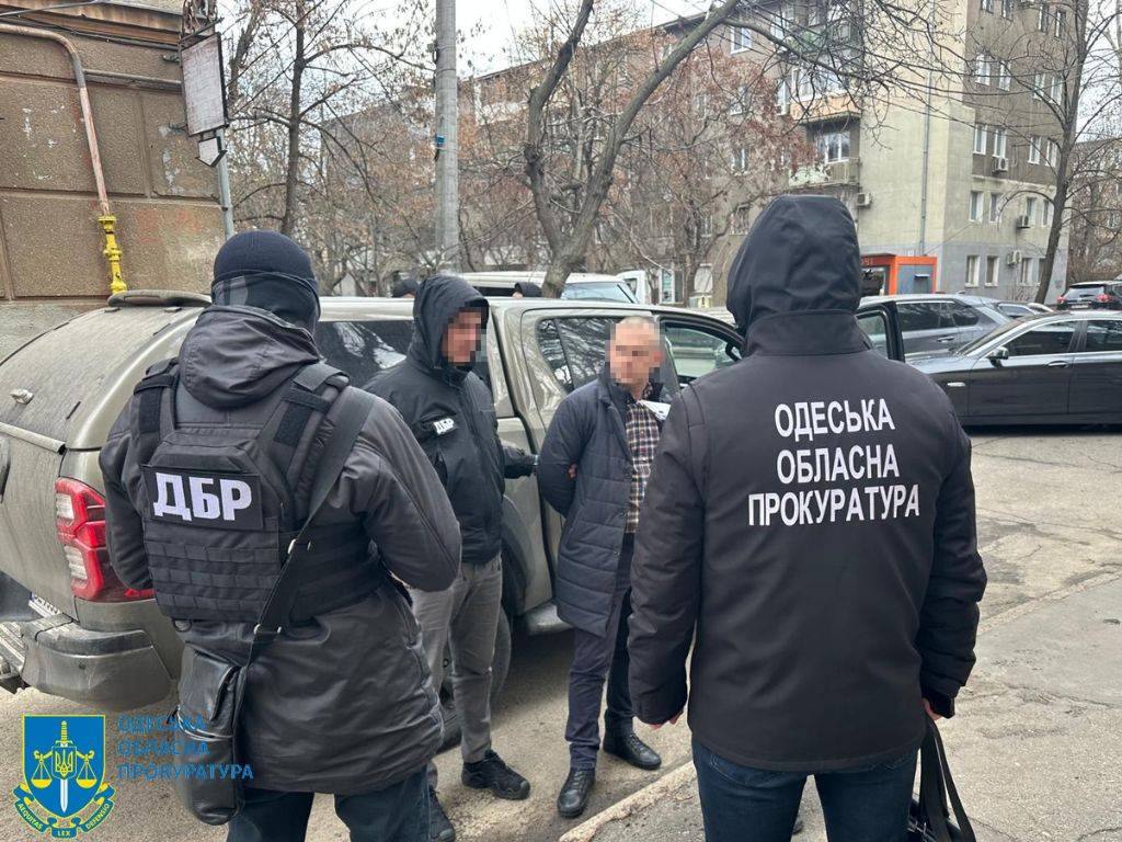 В Одесі судитимуть трьох посадовців за «продаж» мисливських посвідчень usionline.com В Одесі судитимуть трьох посадовців за «продаж» мисливських посвідчень «фото»