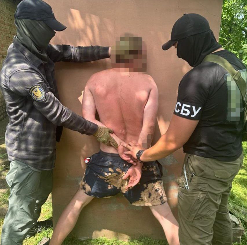 СБУ попередила подвійний теракт у Миколаєві та затримала двох агентів фсб (фото) usionline.com СБУ попередила подвійний теракт у Миколаєві та затримала двох агентів фсб (фото) «фото»