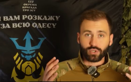 Модне взуття мера Одеси за 80 тисяч обурило військових, – захисники скаржаться на відсутність допомоги від міста (відео) «фото»