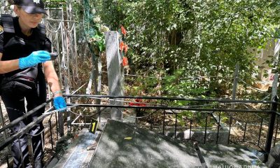 В Одесі вандали розтрощили надгробки на кладовищі (фото) usionline.com В Одесі вандали розтрощили надгробки на кладовищі (фото) «фото»