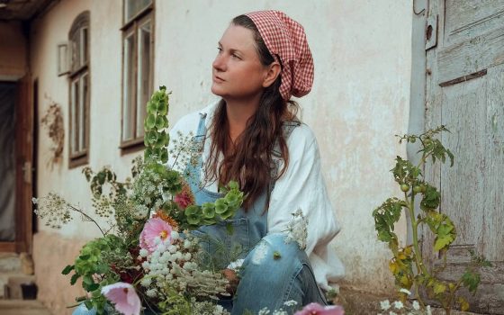 Я не живу в селі — я живу в саду: як архітекторка з Одеси вирощує сенси на клумбі (фото) «фото»