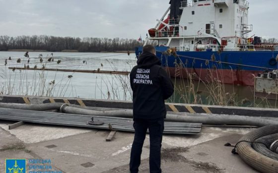 На Одещині токсичні відходи зливали просто на території сміттєзвалища – у скиді підозрюють його дирекора (фото) «фото»