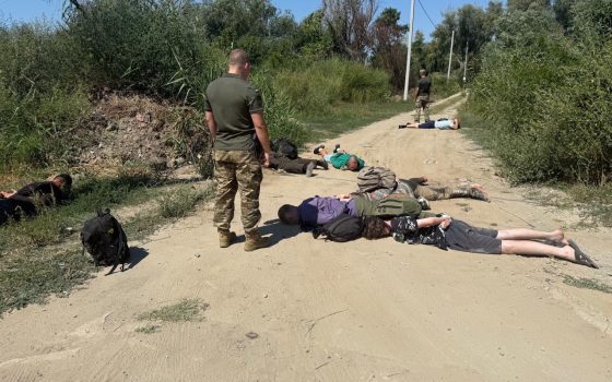 Намагався підкупити прикордонника – на Одещини затримали організатора каналу втечі ухилянтів (фото) «фото»