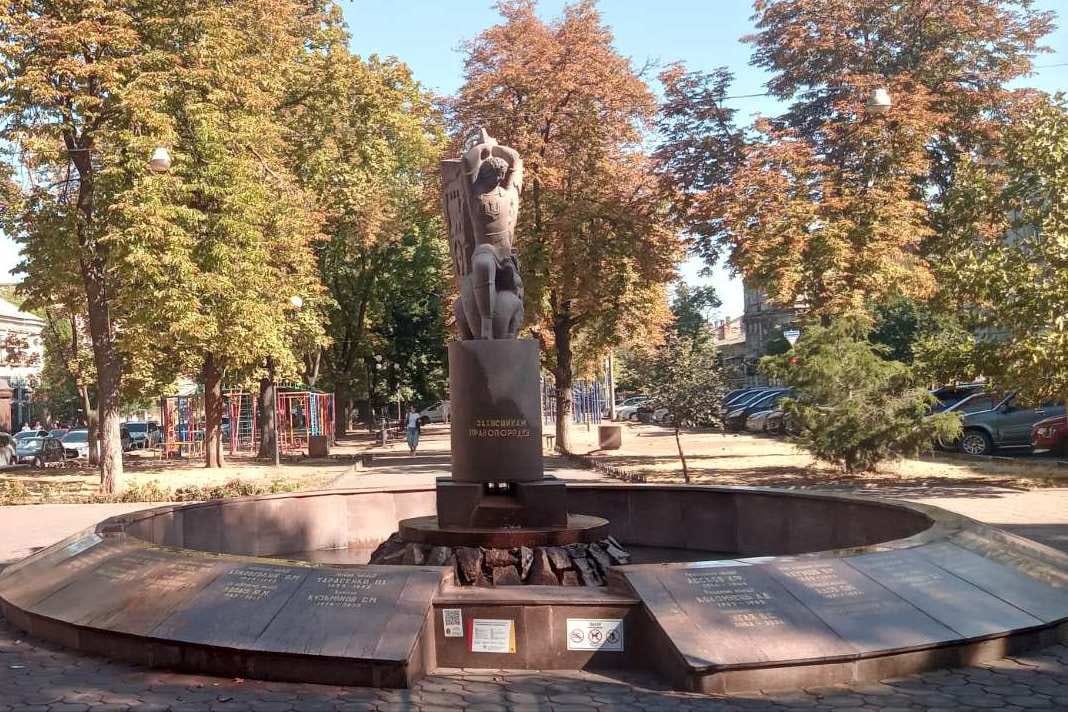 В Одесі привели до ладу Меморіал захисникам правопорядку usionline.com В Одесі привели до ладу Меморіал захисникам правопорядку «фото»