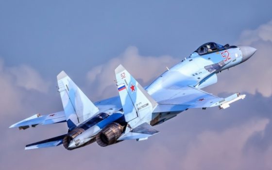 Російський винищувач зник біля Зміїного: уламки знайшли у морі «фото»