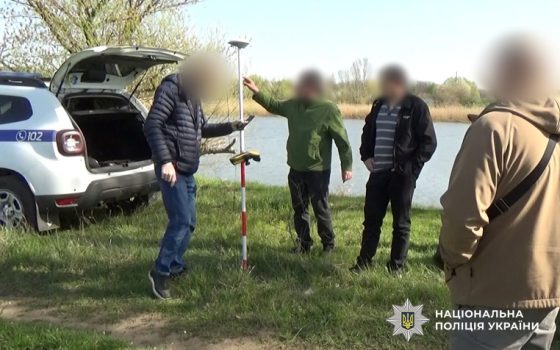 Мешканець Одещини засіяв пшеницею захисну смугу Південного Бугу — на нього наклали вагомий штраф (фото) usionline.com Мешканець Одещини засіяв пшеницею захисну смугу Південного Бугу — на нього наклали вагомий штраф (фото) «фото»