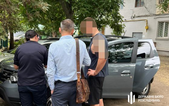 Викрили ще одного фігуранта схеми торгівлі «відстрочками»: підозру оголошено працівнику Приморського ТЦК (фото) usionline.com Викрили ще одного фігуранта схеми торгівлі «відстрочками»: підозру оголошено працівнику Приморського ТЦК (фото) «фото»