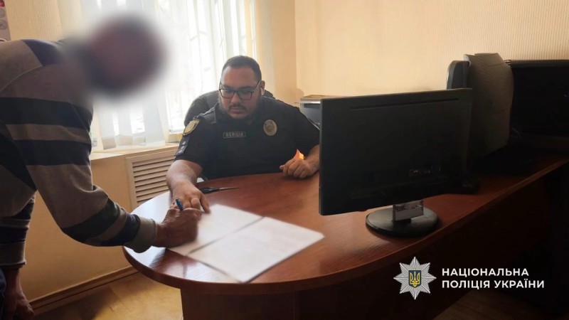 В Одесі майстру оголосили підозру через пожежу на нафтобазі usionline.com В Одесі майстру оголосили підозру через пожежу на нафтобазі «фото»