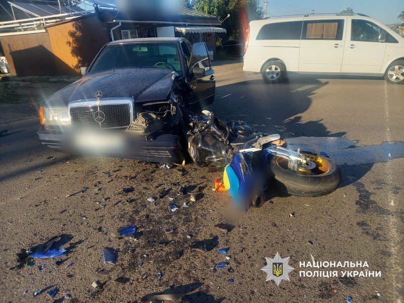 Смертельна аварія в Одеському районі: мотоцикліст загинув після зіткнення з авто usionline.com Смертельна аварія в Одеському районі: мотоцикліст загинув після зіткнення з авто «фото»
