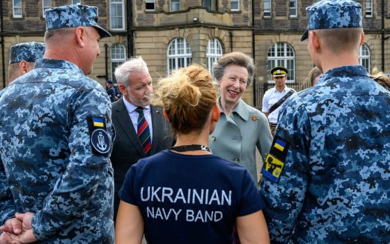 Британська принцеса Анна зустрілася з оркестром ВМС України (фото) «фото»