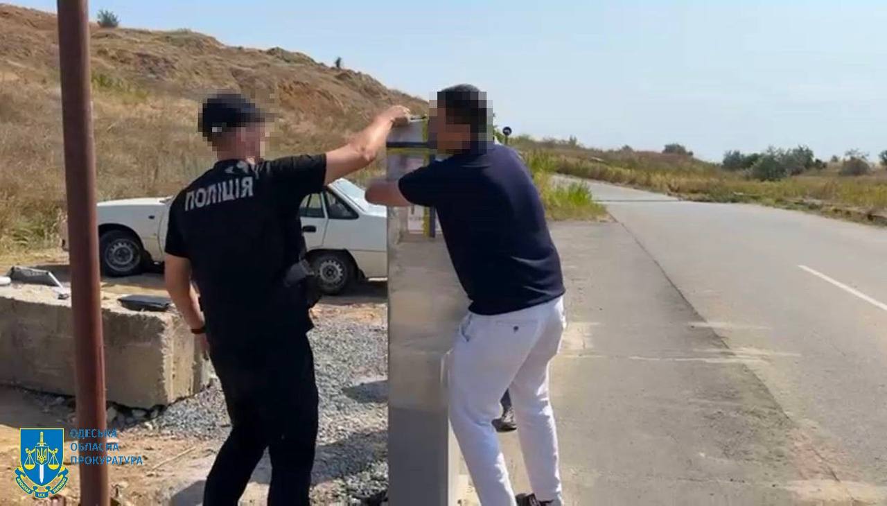 В Одесі зносять прибережні шлагбауми та ламають «схему» міського голови (фото, відео) «фото»