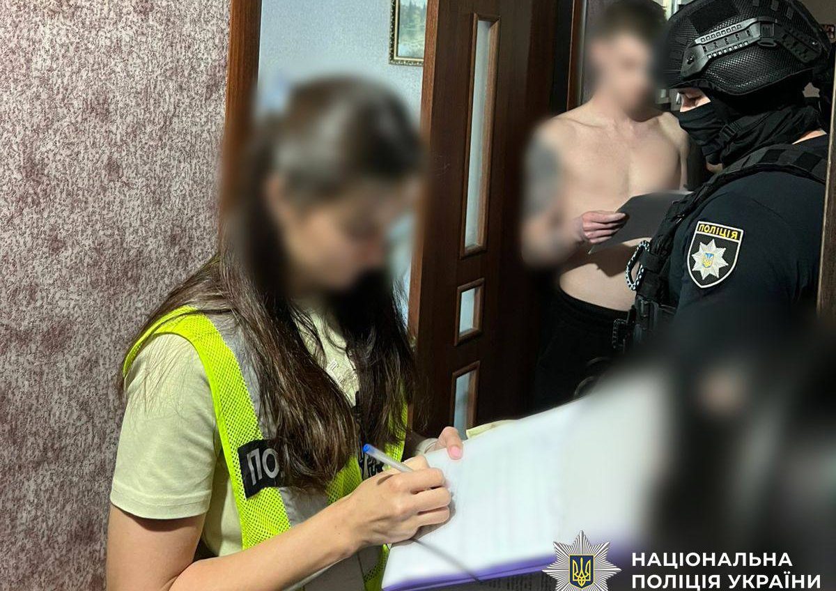 Кіберполіція викрила шахраїв, які вимагали гроші від імені Олега Кіпра (фото) usionline.com Кіберполіція викрила шахраїв, які вимагали гроші від імені Олега Кіпра (фото) «фото»