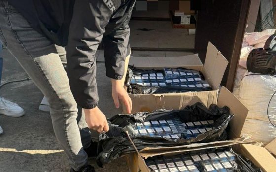 Четверо торговців контрафактними цигарками та алкоголем отримали штрафи та вирок суду (фото) usionline.com Четверо торговців контрафактними цигарками та алкоголем отримали штрафи та вирок суду (фото) «фото»