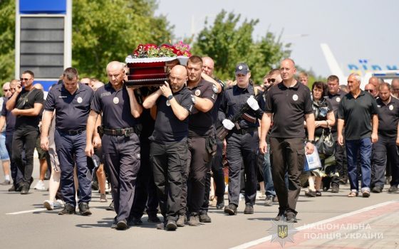 В Ізмаїлі попрощалися з поліцейським Михайлом Сорокою, загиблим під час служби (фото) «фото»
