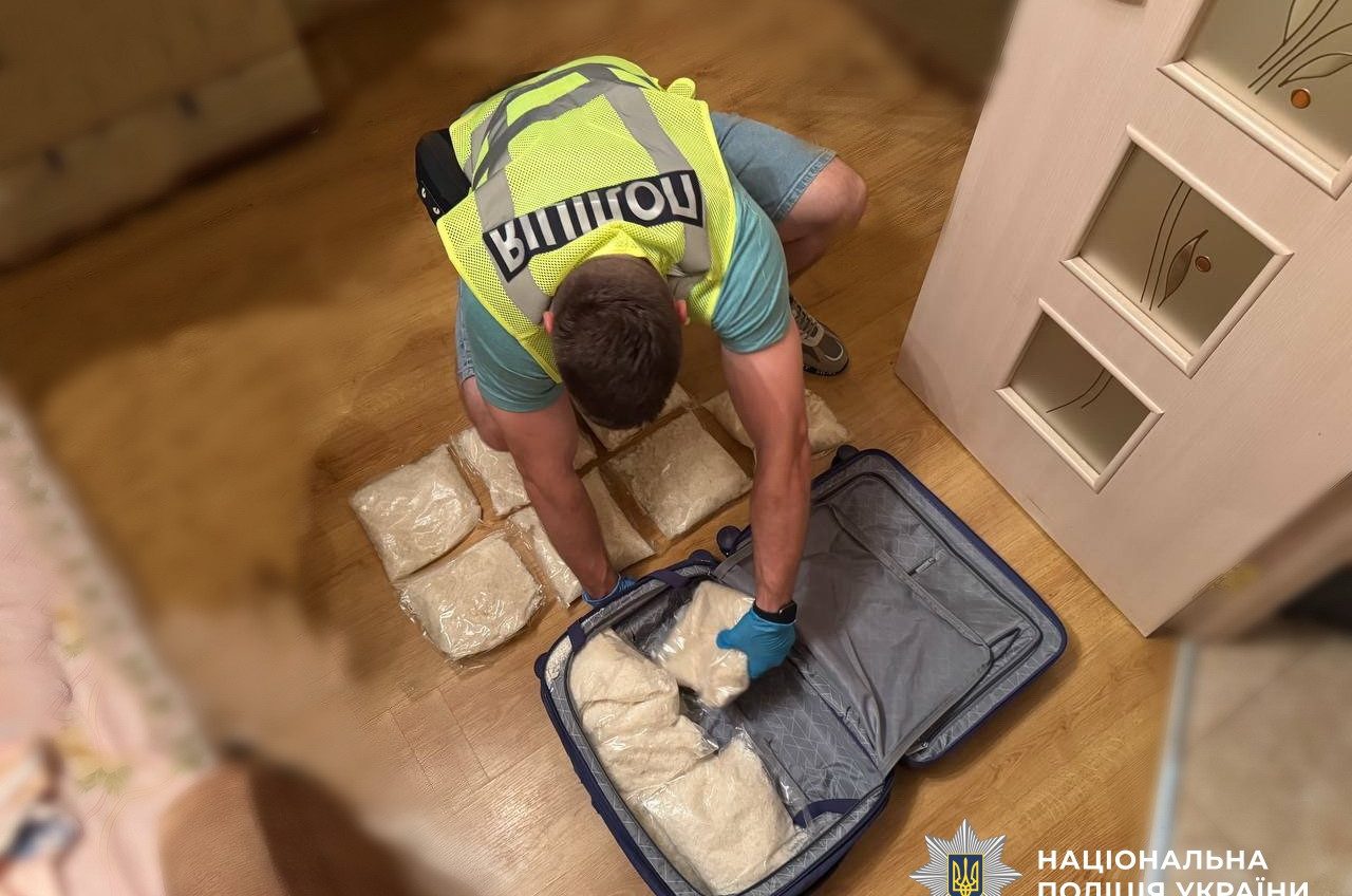 В Одесі затримали 18-річного з партією наркотиків на 20 мільйонів (фото) «фото»