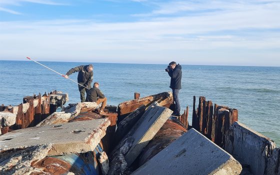 Перевірка морської води біля Маячного в Одесі: забруднення з каналізаційних стоків не виявили «фото»