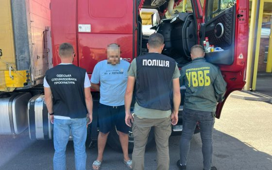 На Одещині фура з газованими напоями виявилася схованкою для ухилянта (фото) «фото»