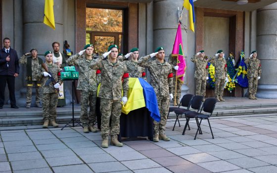 В Одесі в останню путь провели офіцера-прикордонника Олександра Яїчко (фото) «фото»
