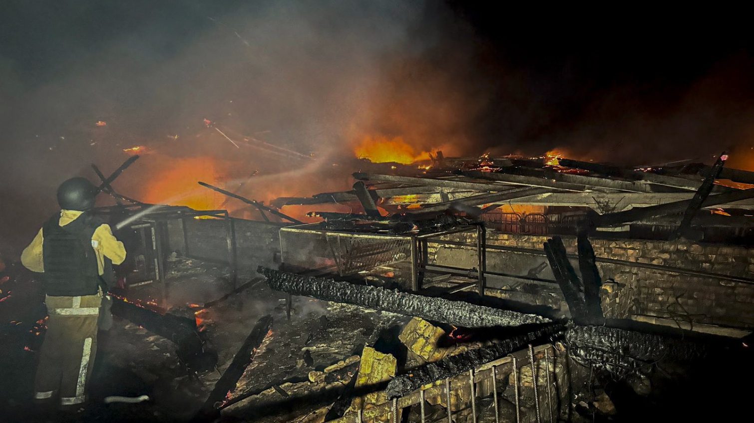 На Одещині унаслідок нічної атаки постраждало фермерське господарство (фото) usionline.com На Одещині унаслідок нічної атаки постраждало фермерське господарство (фото) «фото»