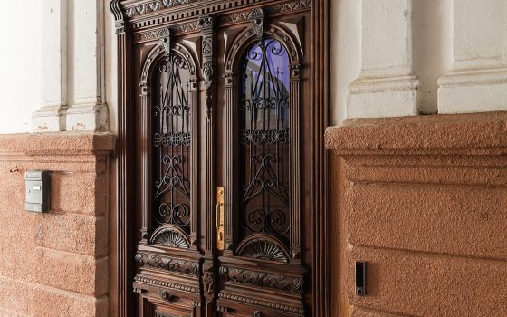 У будинку Яновича в Одесі відновили старовинні двері (фото) «фото»
