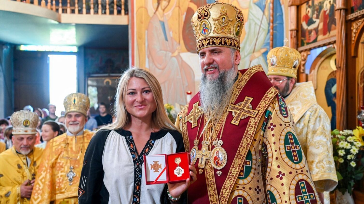 Речницю ДСНС Одещини відзначили церковною медаллю «Хрест Свободи» (фото) usionline.com Речницю ДСНС Одещини відзначили церковною медаллю «Хрест Свободи» (фото) «фото»