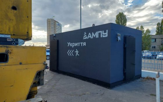 Чорноморський порт отримав перші три мобільні укриття для захисту працівників (фото) «фото»