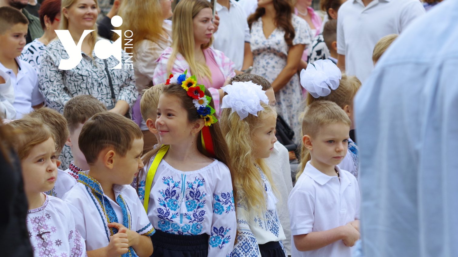 Без великих лінійок та квітів: в школах Одеси пролунав перший дзвоник (фото) «фото»