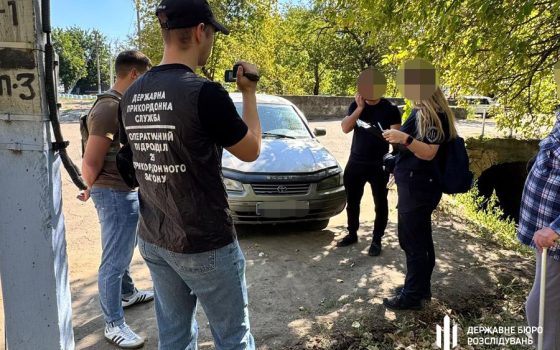 Білгород-Дністровський прикордонник переправляв ухилянтів за 9 тисяч доларів до Молдови usionline.com Білгород-Дністровський прикордонник переправляв ухилянтів за 9 тисяч доларів до Молдови «фото»