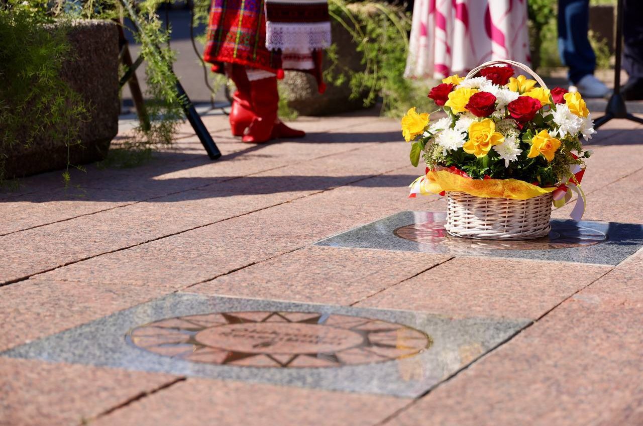 На Одеській Алеї Зірок увічнили художника Геннадія Гармидера (фото) usionline.com На Одеській Алеї Зірок увічнили художника Геннадія Гармидера (фото) «фото»