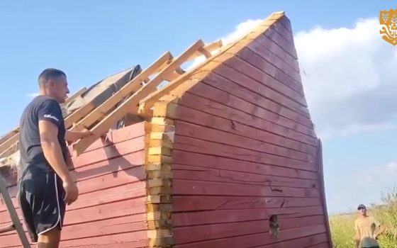 На річці Глибокий Турунчук кувалдами трощили нахаббуди «фото»