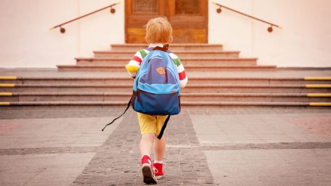 Програму розширять: до «Пакунку школяра» додадуть книжки – Мінсоцполітики usionline.com Програму розширять: до «Пакунку школяра» додадуть книжки – Мінсоцполітики «фото»