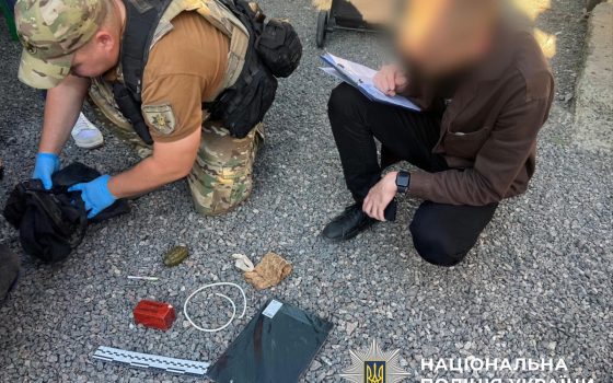 В Одесі двоє молодиків напали на перехожого: їм загрожує до 15 років в’язниці (фото, відео) «фото»