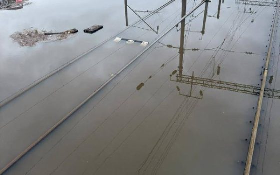 Внаслідок вчорашньої негоди затопило Одеську Укрзалізницю (фото) «фото»