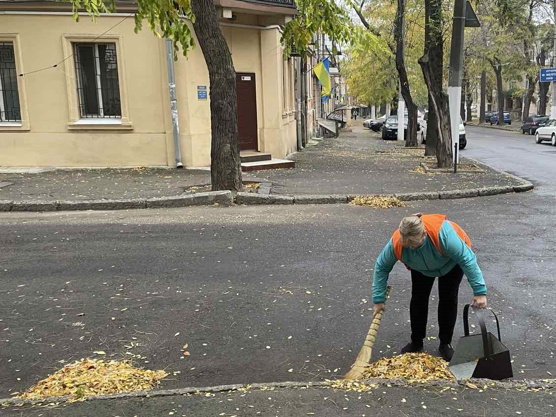 Очільник МВА Лисак заявив, що на вулицях Одеси — безлад, і оголосив місячник чистоти «фото»
