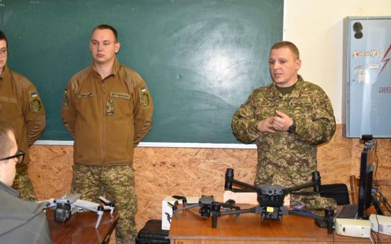 Гвардійці провели урок мужності для молоді Одеси (фото) usionline.com Гвардійці провели урок мужності для молоді Одеси (фото) «фото»