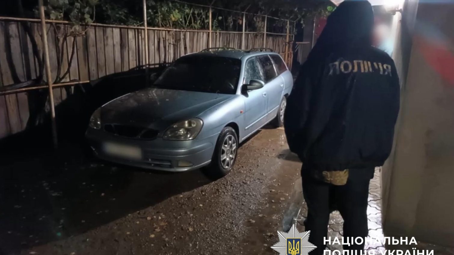 На Одещині невідомий закинув вибухівку у двір приватного будинку (фото) «фото»