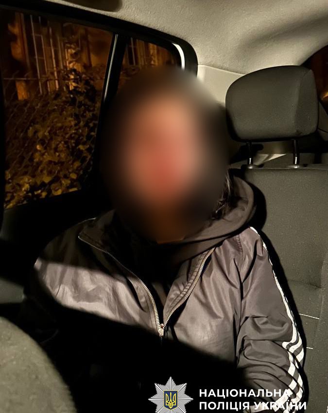В Одесі 15-річна дівчина на замовлення спалила чужий автомобіль (фото, відео) «фото»