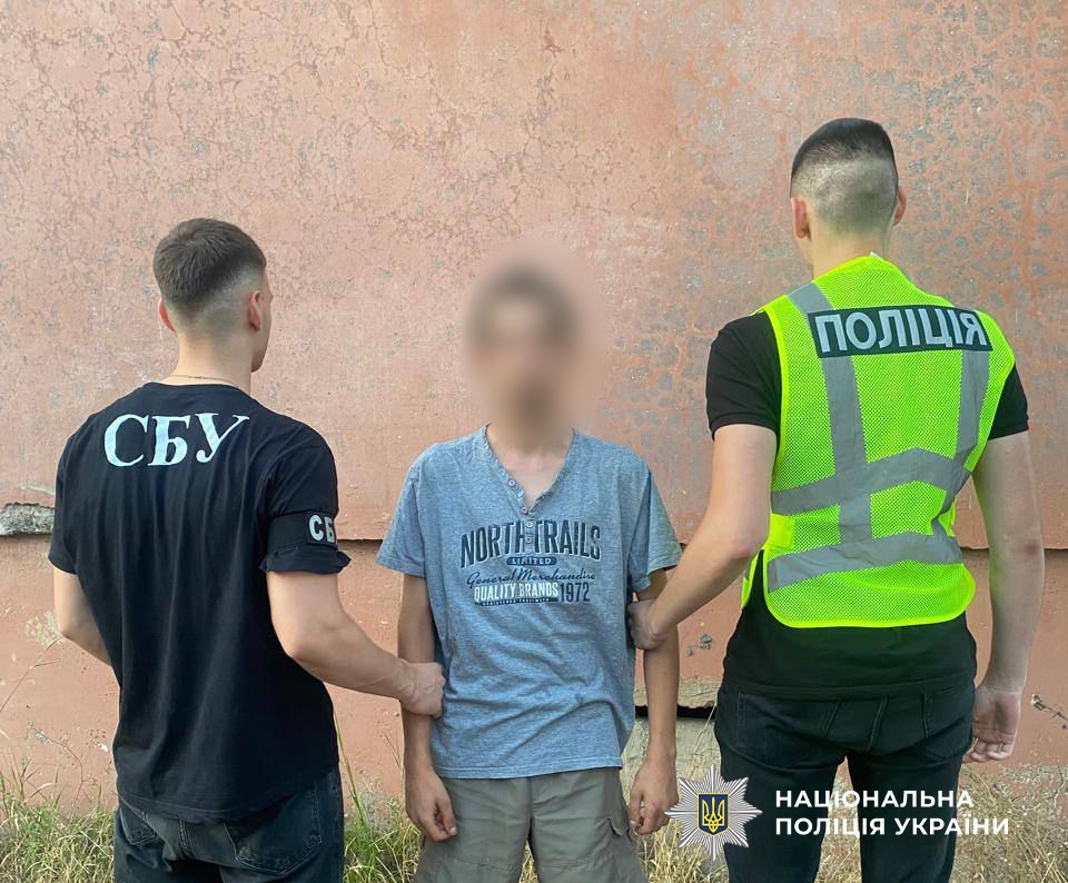На Одещині викрили молодих людей, які підпалили релейну шафу Укрзалізниці «фото»