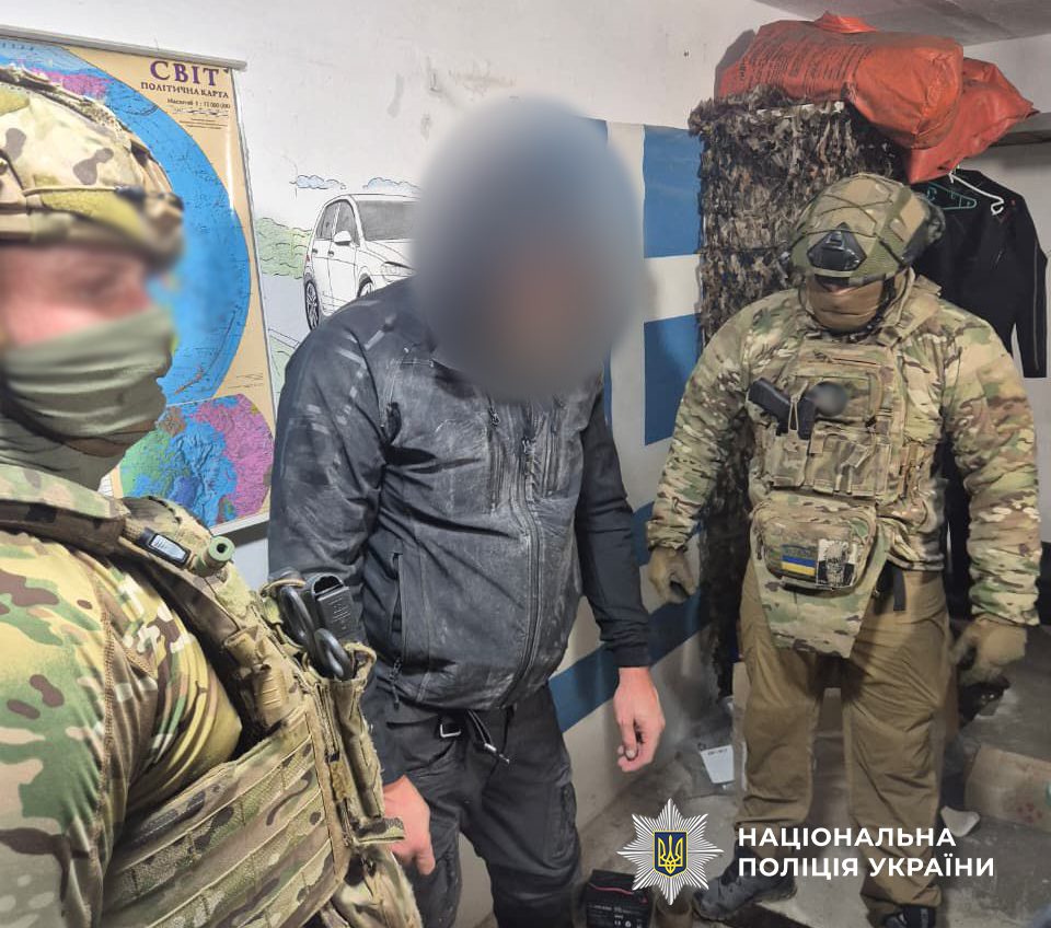 На Одещині чоловіків переправляли до Румунії на підводних скутерах (фото) usionline.com На Одещині чоловіків переправляли до Румунії на підводних скутерах (фото) «фото»