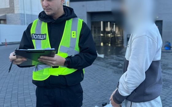 В Одесі затримали юнака, який на замовлення підпалив «Теслу» (фото, відео) usionline.com В Одесі затримали юнака, який на замовлення підпалив «Теслу» (фото, відео) «фото»