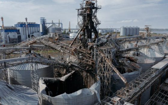 До кінця місяця в Чорноморську відновлять термінал, який пошкодила ракетна атака росіян «фото»