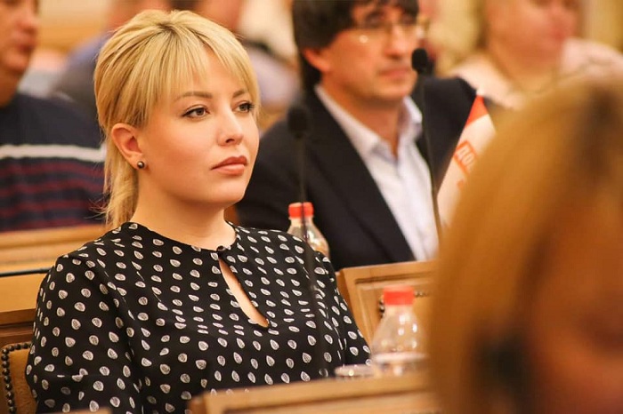 Заступницю ексмера Одеси Ганну Позднякову відправили під нічний домашній арешт usionline.com Заступницю ексмера Одеси Ганну Позднякову відправили під нічний домашній арешт «фото»