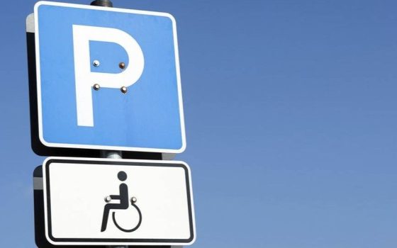В Одесі на селищі Котовського облаштують тротуари та зупинки для людей з інвалідністю «фото»